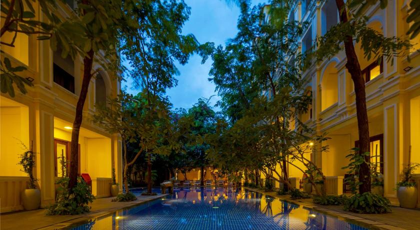 La Residence Watbo Hotel - image 9