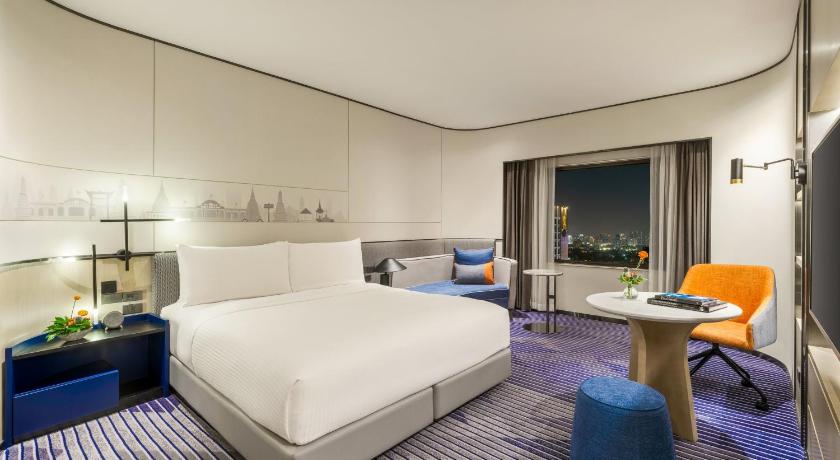 Image of 1 King Premium Kitchenette 0