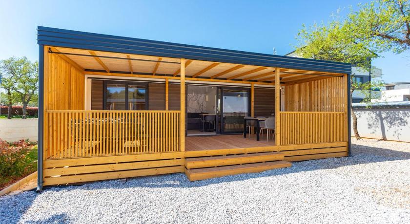 Batana Mobile Home
