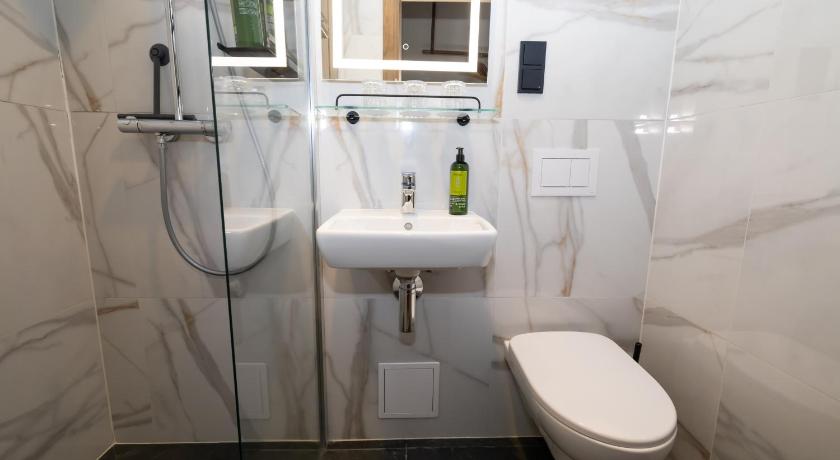 Image of Suite with Sea View 13