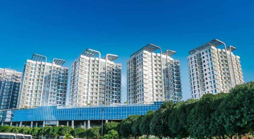 Cebu Mactan Newtown 2 BEDS with POOL access 3-Star Guesthouse lobby