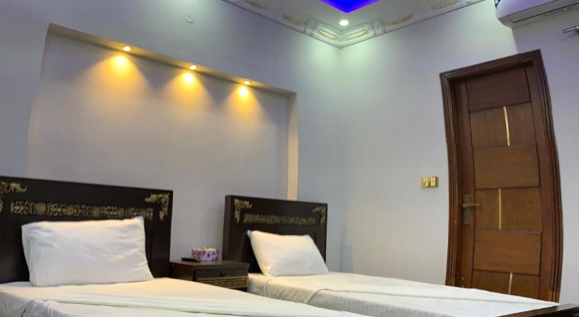 Hotel Palm Inn - image 8