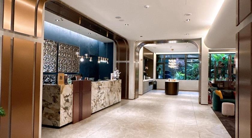 Tenz-Go Hotel - image 12