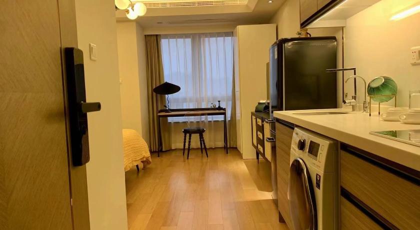 상하이 / 상해 Shanghai Lerongju Boutique Apartment Metro Line 8 20meter 3성급 게스트하우스 수영장