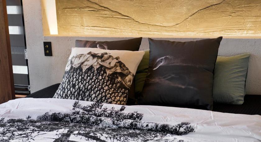 Image of Double Room 8