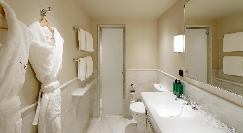 Image of Superior Room 2