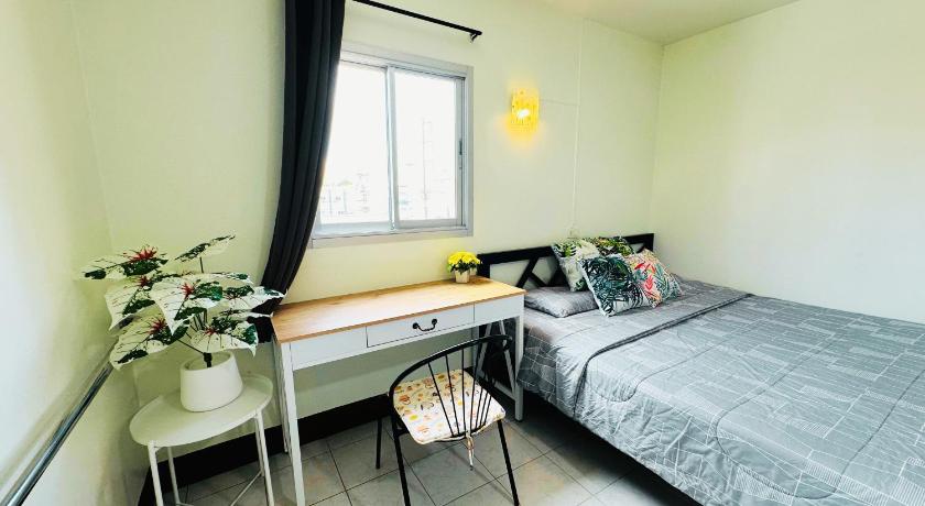 Image of One-Bedroom Apartment 3