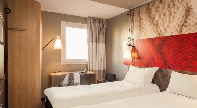 Image of Standard Room with 2 Single Beds 5