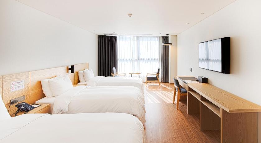 プサン Grand Moment 4つ星 ホテル プール