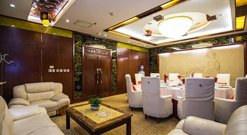 Golden Spring Hotel – Kunming, MO