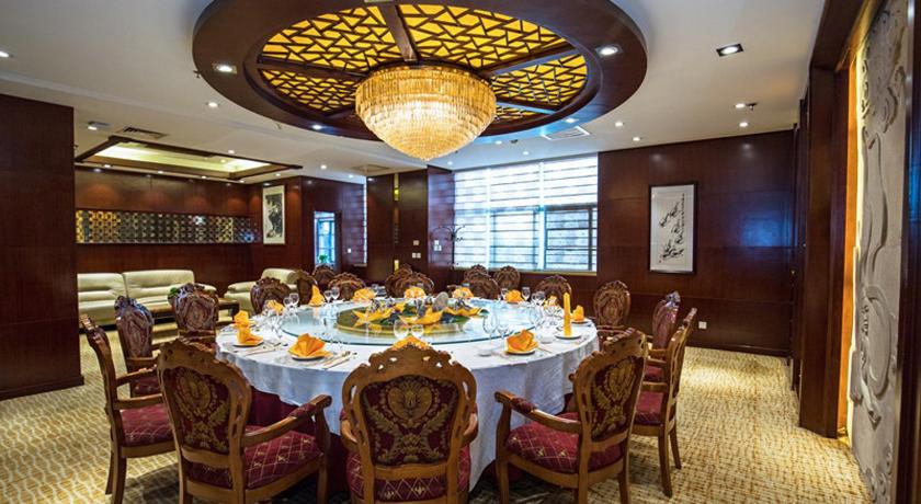 Golden Spring Hotel – Kunming, MO