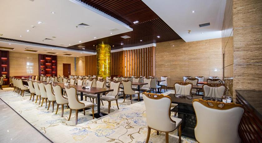 Golden Spring Hotel – Kunming, MO