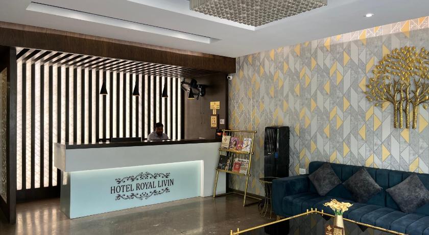 Royal Livin - image 9