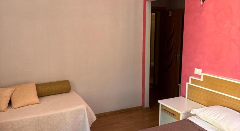 Image of Superior Suite 12