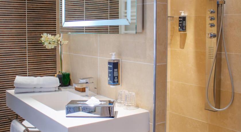 栋内马里-栋蒂伊 Brit Hotel Chateaudun 3星级 酒店 大堂