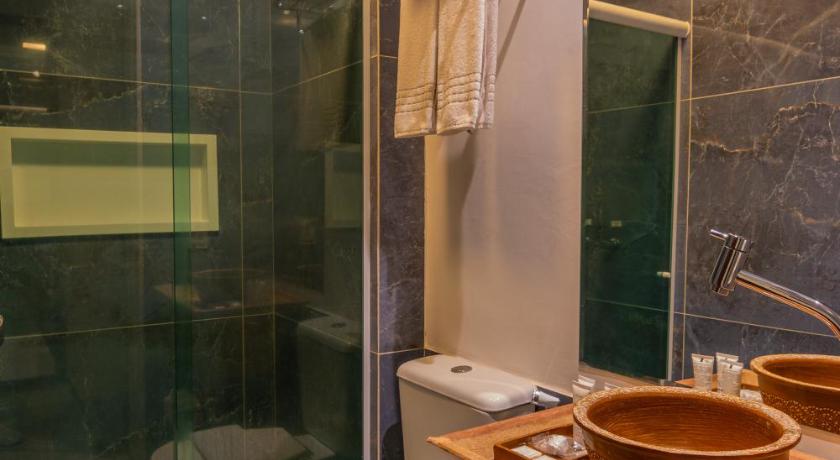 Imagem de Double Charming  Room with Balcony and  Pool View. 2