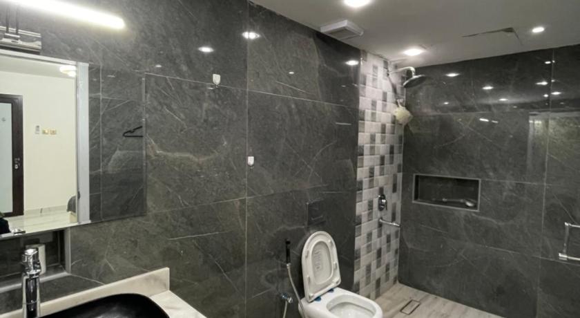 アジュマーン Garden Villa 3, Rawda 3,Ajman 3つ星 ゲストハウス プール