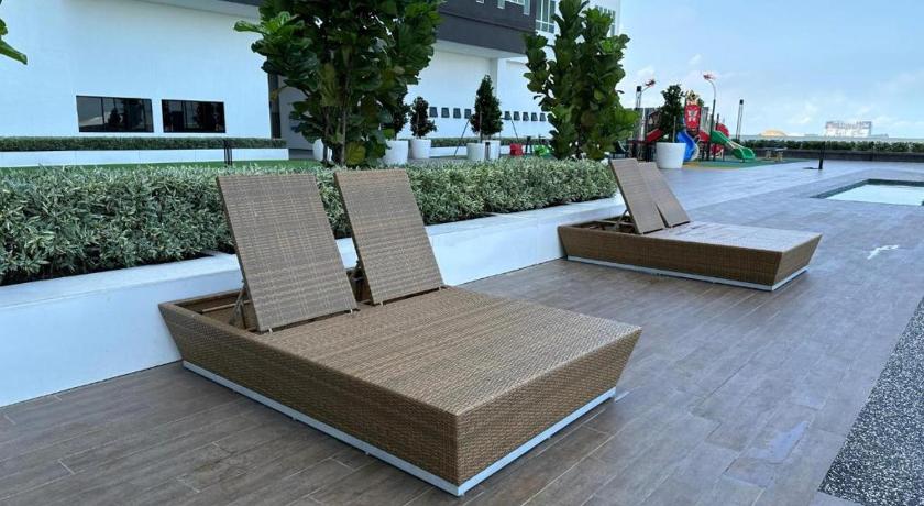 말라카 Amber Cove - Luxury Design By Luxpro Management  5성급 게스트하우스 레스토랑