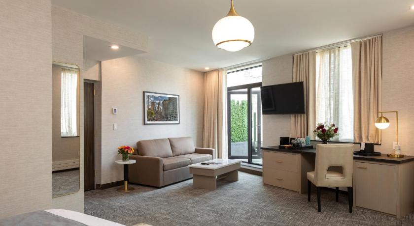 Image of Gotham Jr. Suite King Terrace 0