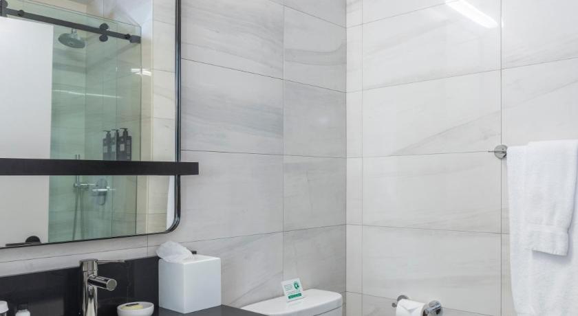Image of Gotham Jr. Suite King Terrace 2