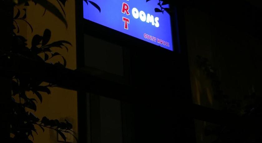 Roma Art Rooms