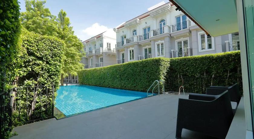 バンコク Private 3BR Home near EmSPHERE, QSNCC, and BTS/MRT 4つ星 ゲストハウス 施設
