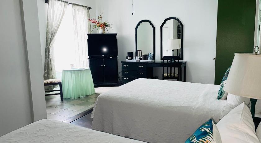 Traditional Room - 2 Double Beds (Lobby Entrance) attēls 0