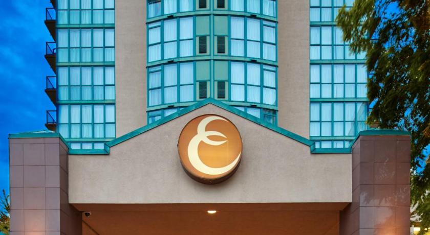 Executive Plaza Hotel, Coquitlam photo