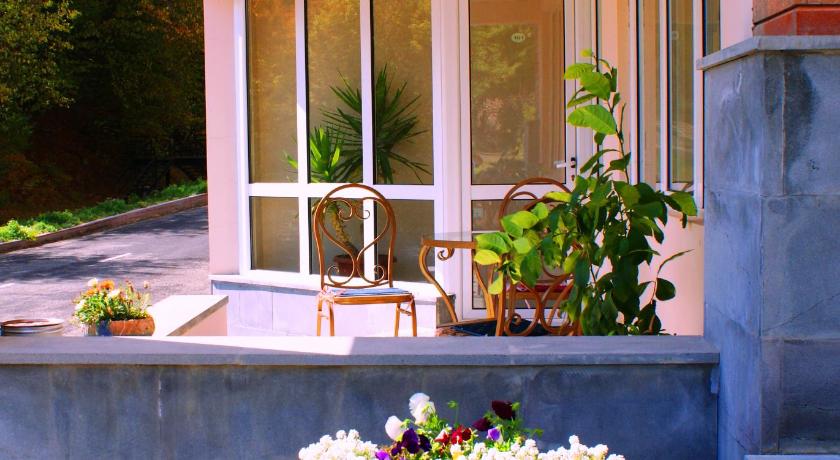Image of Suite 1