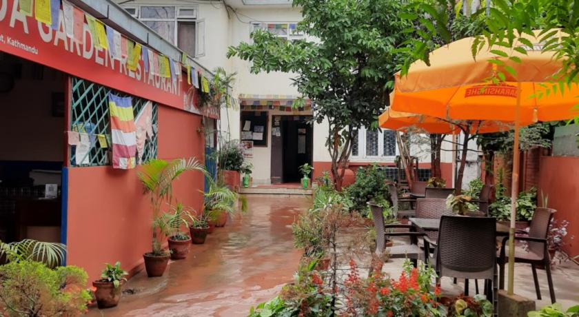 Best Hostel and Ananda Garden Restaurant — Kathmandu (6)