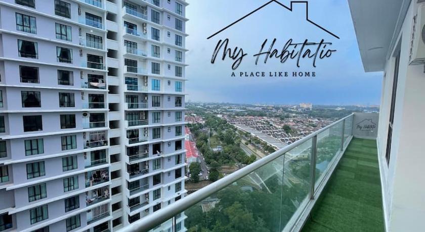 Johor Bahru Platino 13 Pax, Mins away from Paradigm & Legoland 4-Star Guesthouse exterior