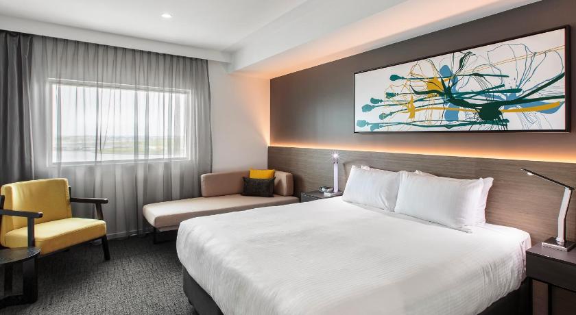 Mercure Sunshine Coast Kawana Waters