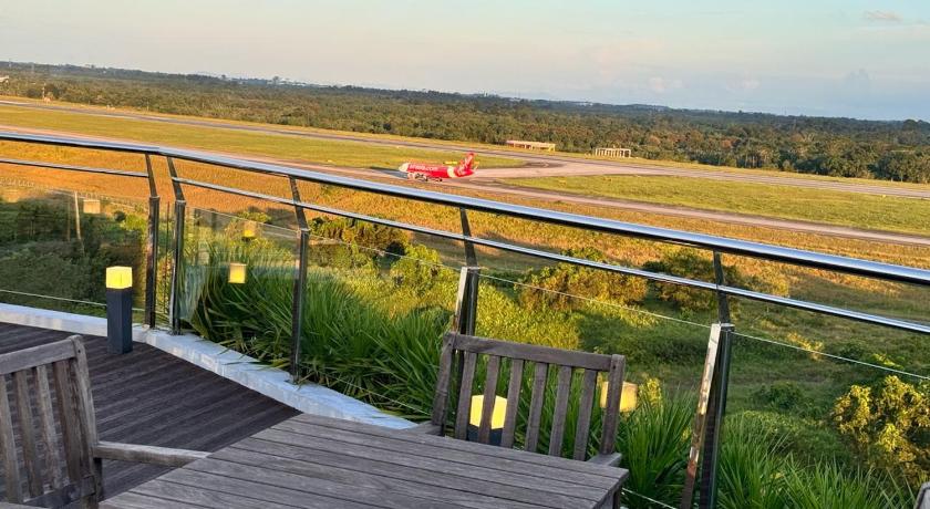 クチン Saradise Kuching 3BR Merriton Luxury Condo Balcony 3つ星 ゲストハウス 外観