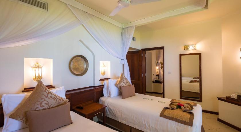 Image of Superior Room with Twin Beds 1