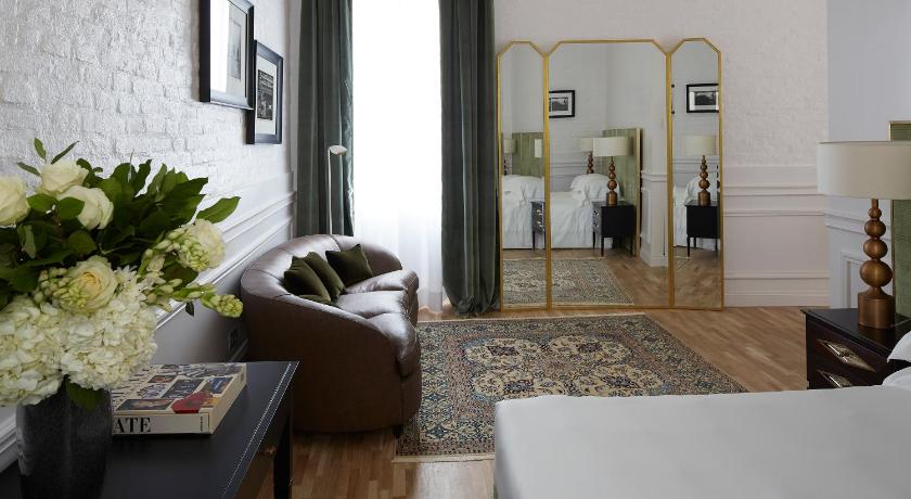 Image of Deluxe Suite with Private Garden 1