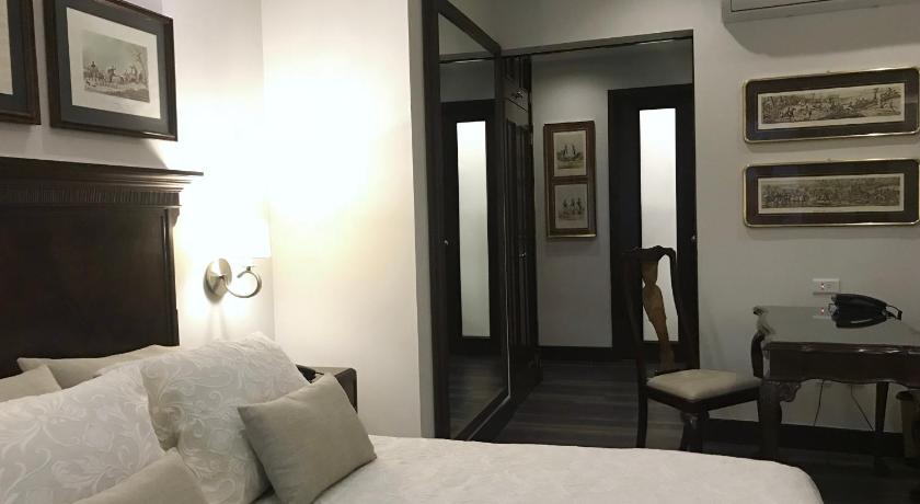 Image of Junior Suite 8 4