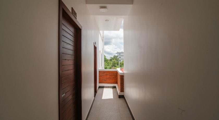 Golden Sanctuary Boutique Hotel - image 11