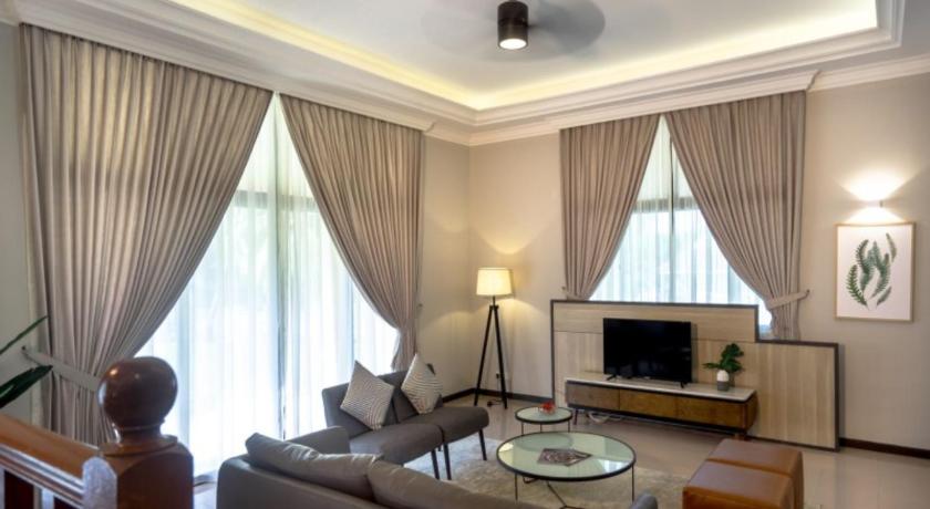 Image of 5-Bedroom Istana Villa 9