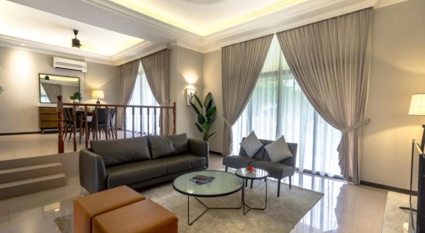 Image of 4-Bedroom Mahligai Villa 2