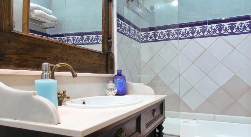 Hotel Alabardero photo