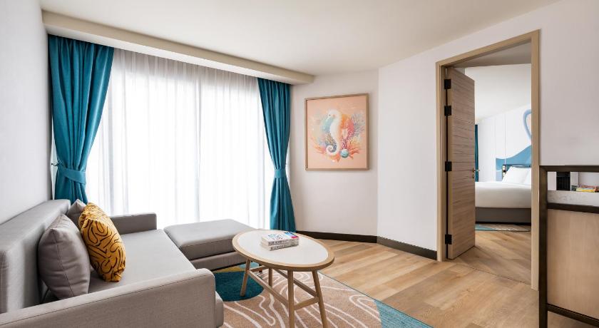 Image of Trendy Suite (Afterglow) 4