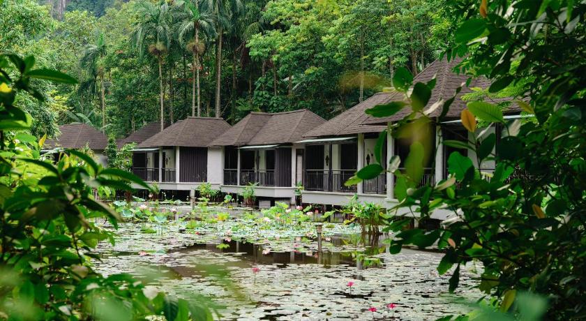 Image of Water Villa - No Children Allowed 6