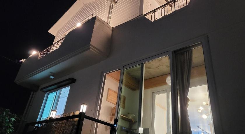 동해 묵호애 펜션 (Donghae Mookhoae Pension) 4성급 게스트하우스 로비