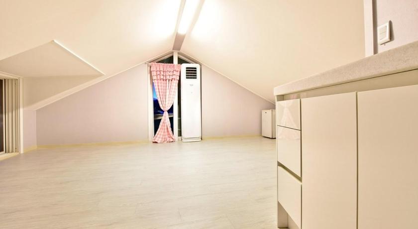 春川 Gangchon Music Pension 2星级 民宿 餐厅