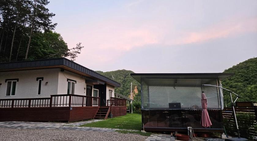 カンウォンド Hongcheon Habori Private Pension 3つ星 ゲストハウス 外観