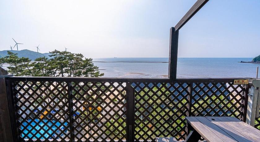 仁川 Yeongheungdo Haesong Pension 3星级 民宿 泳池