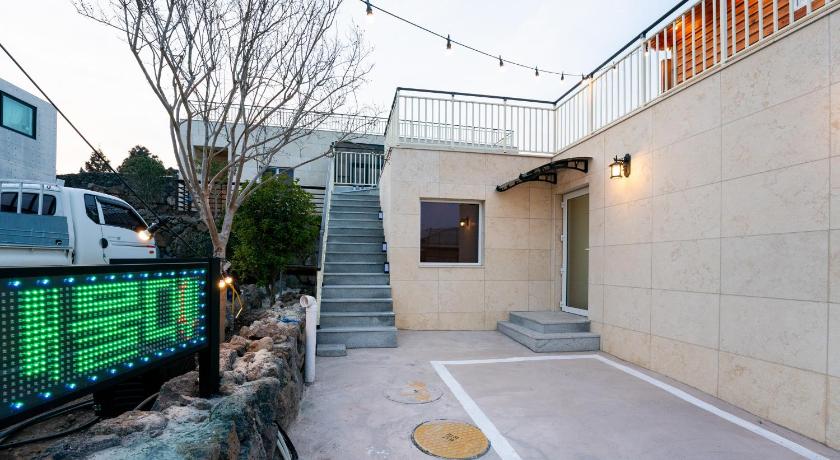 Jeju Da Pension to Stay at Jeju Fisheries Accommodation suite
