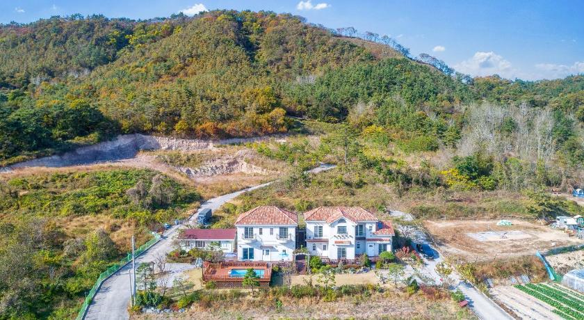 扶安 Buan Flaura Pension 2つ星 ゲストハウス 外観