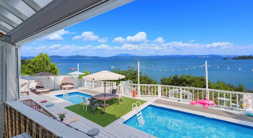 泰安 Taean (Anmyeondo) Elvis Pension (Individual Terrace Ocean Pool) 3つ星 ゲストハウス 外観