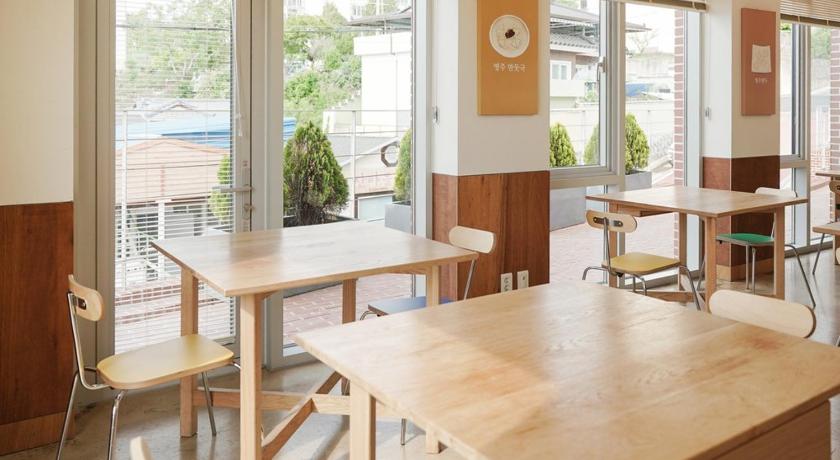 荣州 Yeongju Namseon Premium Stay 3星级 民宿 餐厅